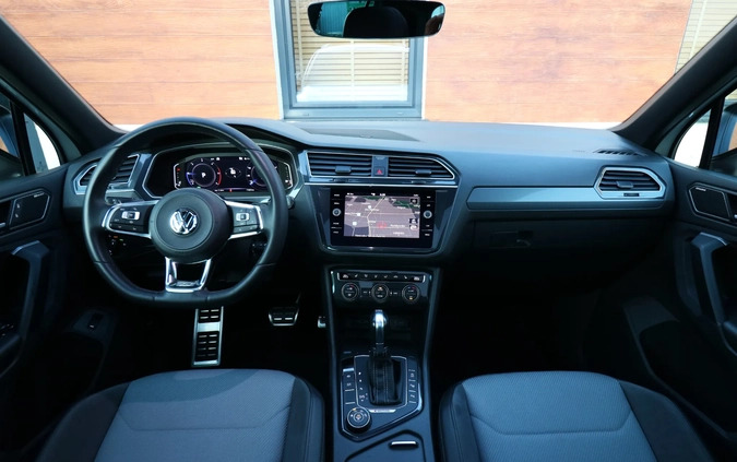 Volkswagen Tiguan cena 135050 przebieg: 71900, rok produkcji 2019 z Zelów małe 742